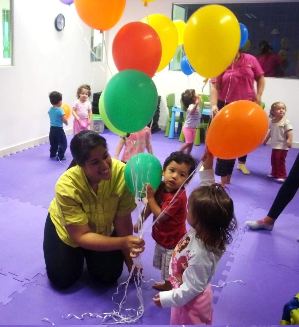 criancas-baloes Renovação de associação 2015