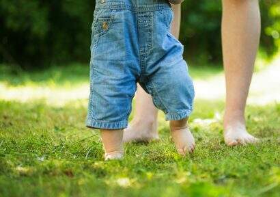 dicas estimular filho andar
